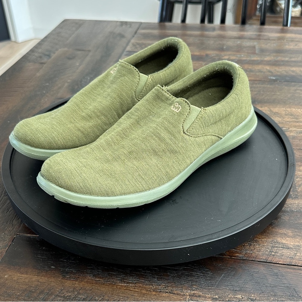 Merinos Women's Olive Slip-On Loafers sz 9 - Picture 2 of 6